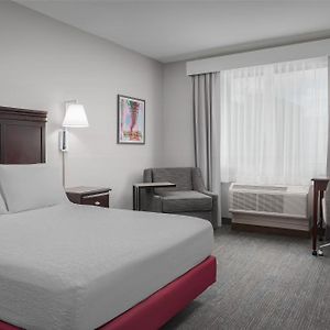 King Room Accessible Tub Mobility Hearing Access or Non-Smoking